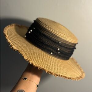 NWOT Black Mesh Pearl Straw Beach Hat